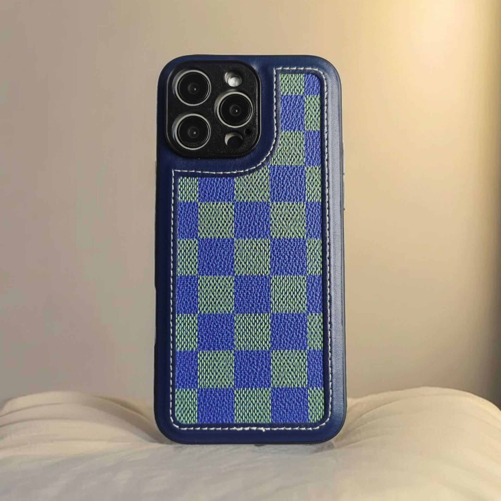 Étui de téléphone TechGlobe anti-chute, protection intégrale, compatible avec iPhone 16, motif à carreaux, vente en gros directement du fabricant_voghion.com