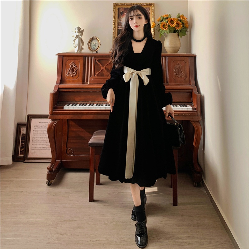 ChicShe 2023 Autumn Winter Plus Size Hepburn Versatile Waist-Tie Bow French High-End Velvet Slimming Dress_voghion.com