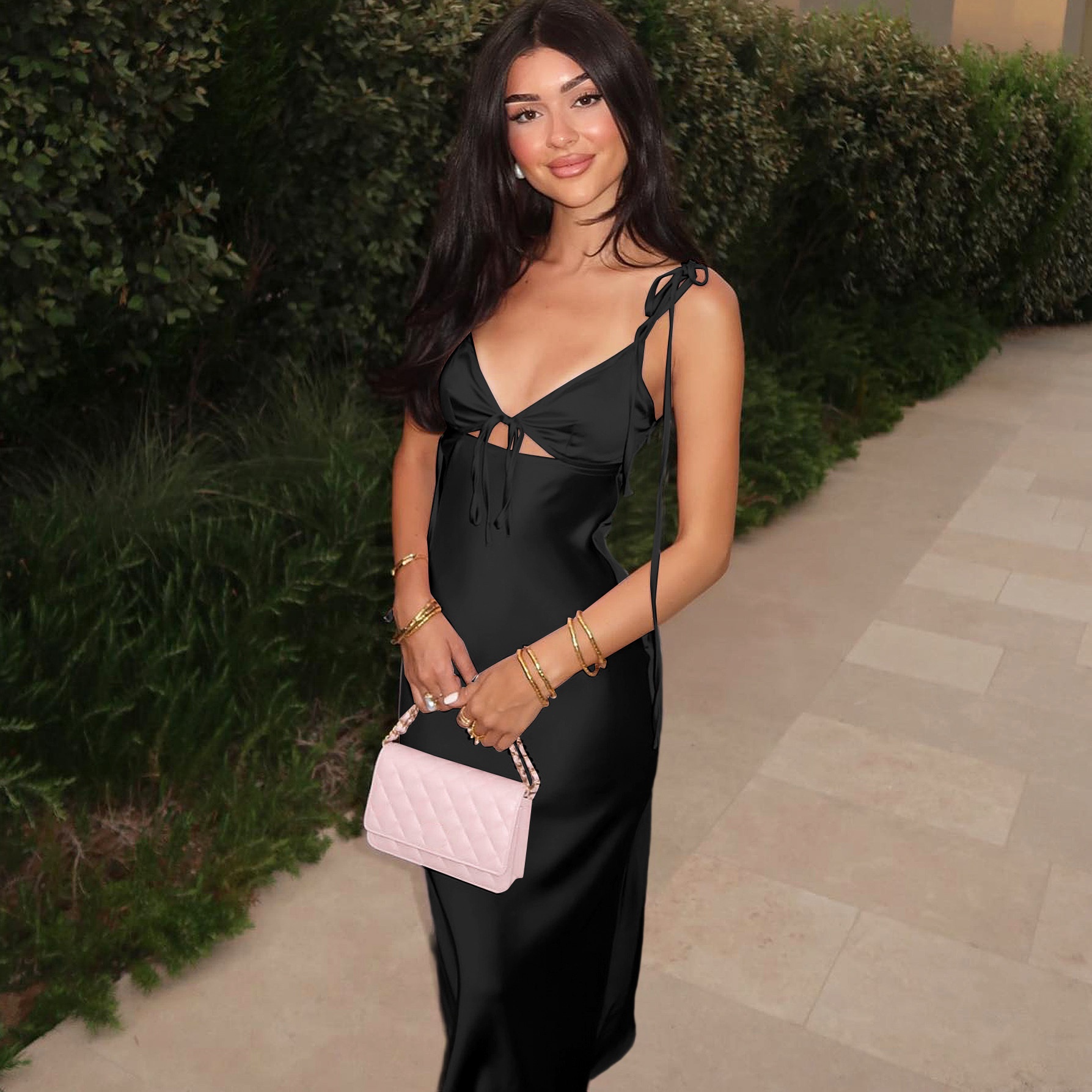 ChicShe 2025 Robe longue sans manches en satin, décolleté en V et bretelles à nouer, collection été 2025 pour femmes_voghion.com