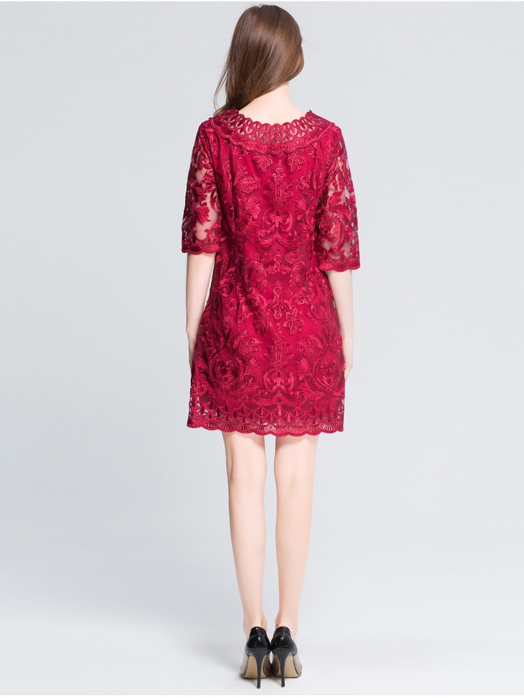 ChicShe Plus Size Women's 2022 Spring And Autumn Loose Embroidered Lace Mom's Dress One Piece Dropshipping_voghion.com