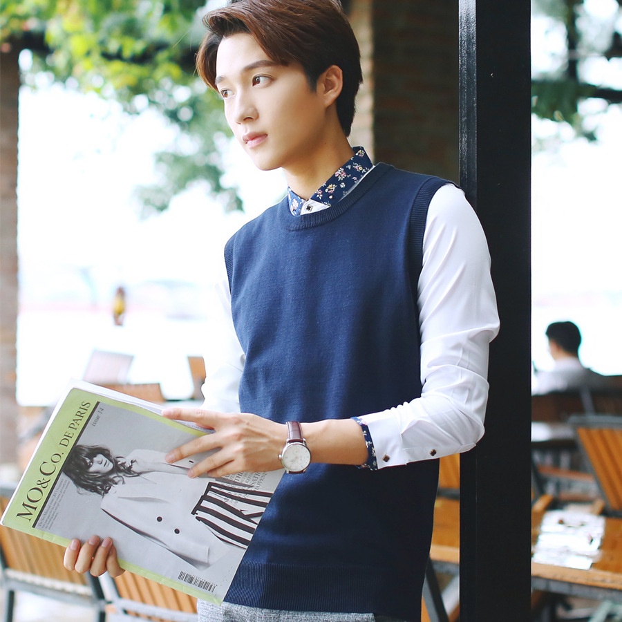 boy Boy Boy Round Neck Pullover Youth Solid Color Sleeveless Knitted Wool Vest Men's Sweater_voghion.com