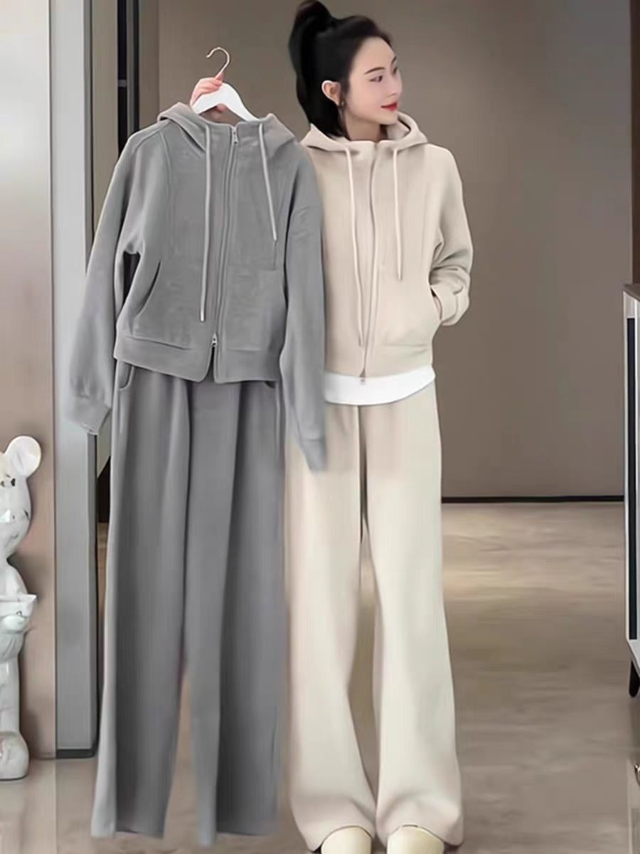 ChicShe European Station Autumn Women's Fashion New Plus Size Loose Hooded Cardigan Fashionable Sweet And Spicy Commuting Outfit_voghion.com