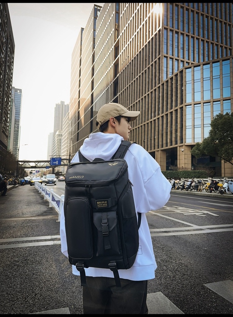 ActiveGo Nuovo Zaino Sportivo da Badminton per Uomo Grande Capacità Multiuso Borsa da Viaggio per Escursionismo all'Aperto Resistente all'Acqua_voghion.com