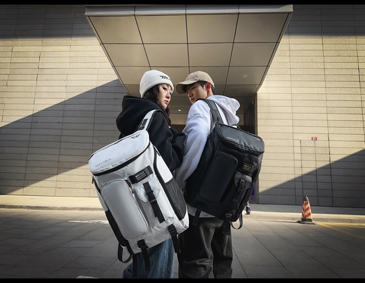 ActiveGo Nuovo Zaino Sportivo da Badminton per Uomo Grande Capacità Multiuso Borsa da Viaggio per Escursionismo all'Aperto Resistente all'Acqua_voghion.com