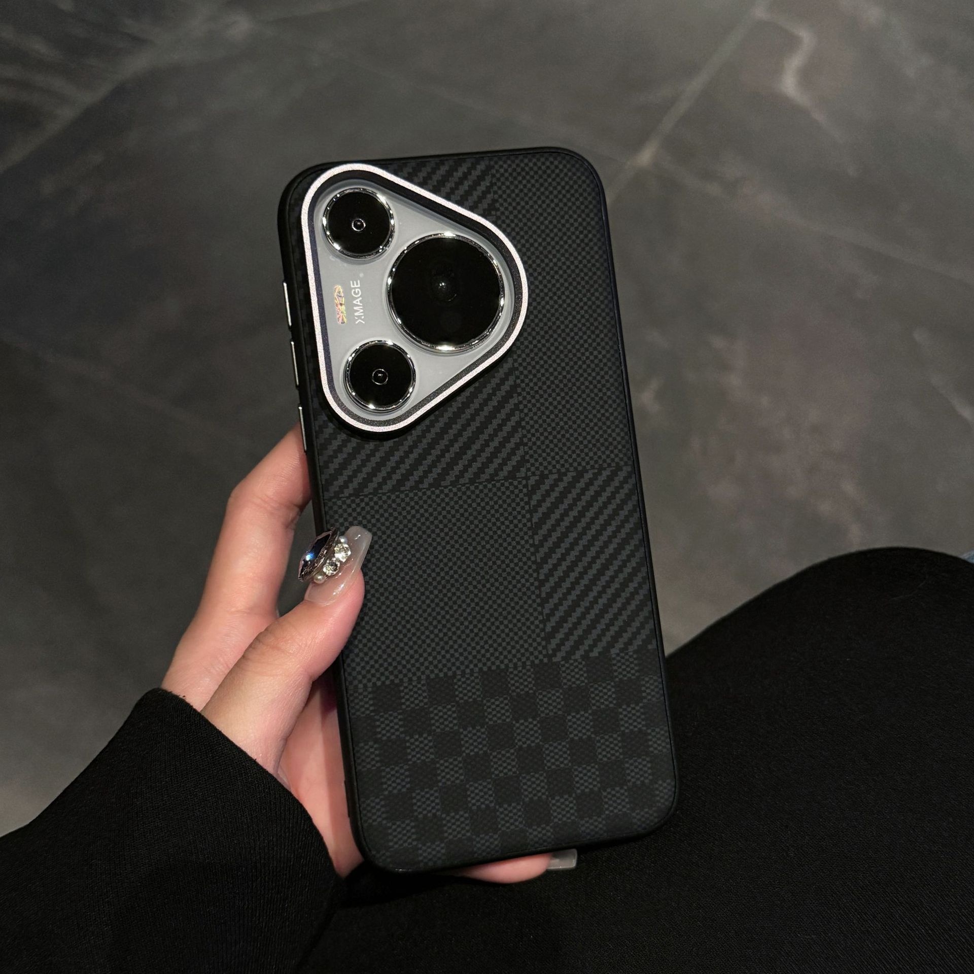 Custodia protettiva anti-caduta TechGlobe per Huawei Mate70Pro+ con cuciture in fibra di carbonio e anello per obiettivo in metallo Pura80._voghion.com