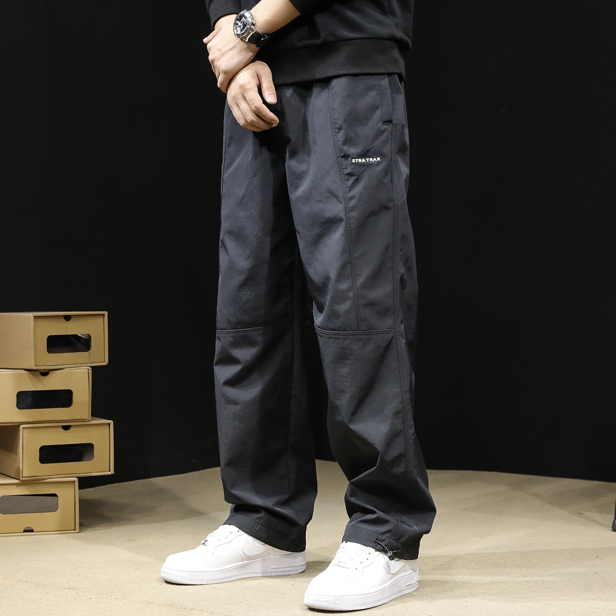 Pantaloni cargo larghi e dritti neri alla moda da uomo, nuovi, autunno 2025, casual_voghion.com