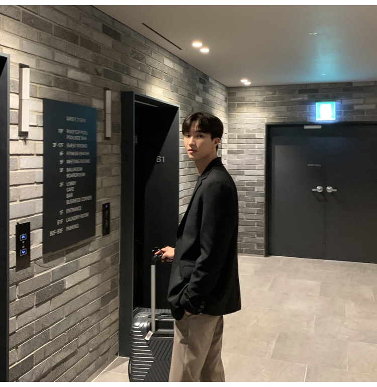 QFV507045555501<2 QFV507045555501<2 Chaqueta corta informal para hombre, estilo coreano, traje moderno Dongdaemun, blazer corto negro holgado de otoño_voghion.com