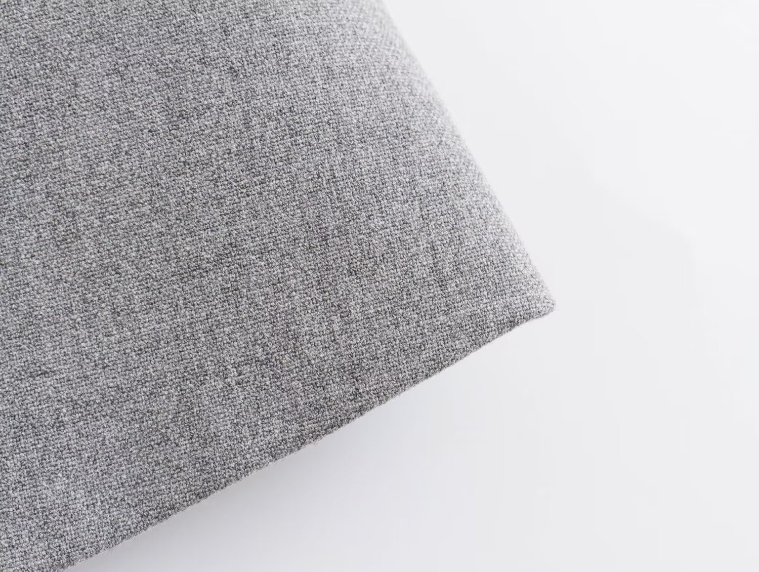 ChicShe 7893-Autumn New Women's Fashion European And American Style V-neck Sleeveless Vest + Casual Suit Shorts Set For Women_voghion.com