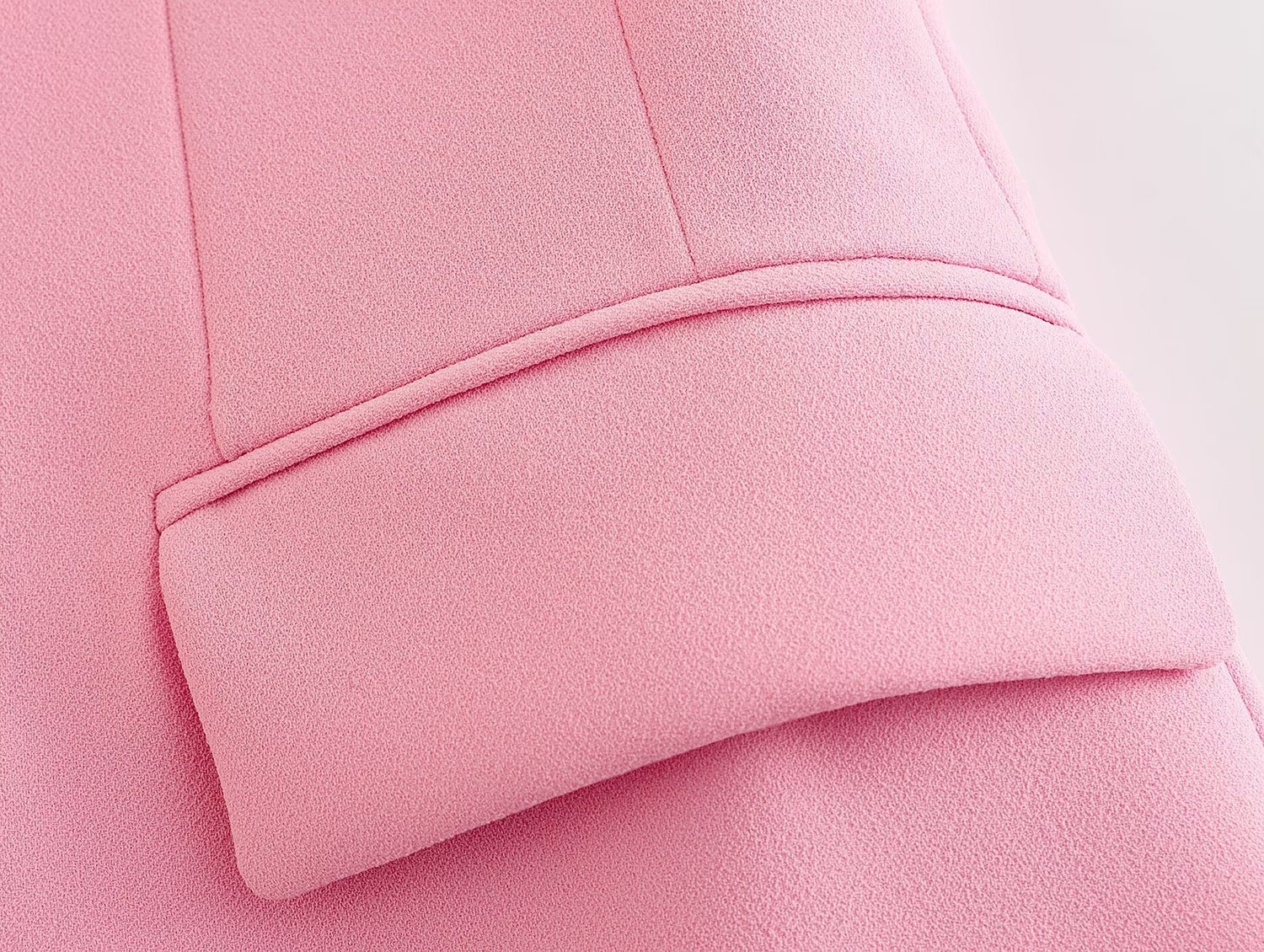 ChicShe 2023 Nuovo set da donna europeo e americano con blazer con colletto e pantaloni lunghi larghi a vita alta 2729187_voghion.com