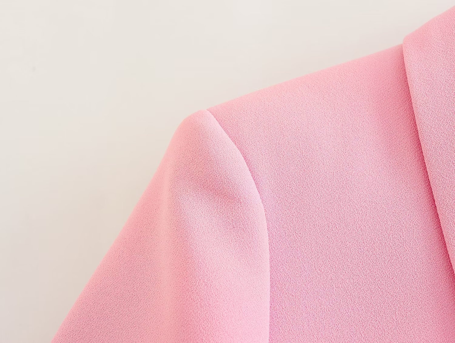 ChicShe 2023 Nuovo set da donna europeo e americano con blazer con colletto e pantaloni lunghi larghi a vita alta 2729187_voghion.com