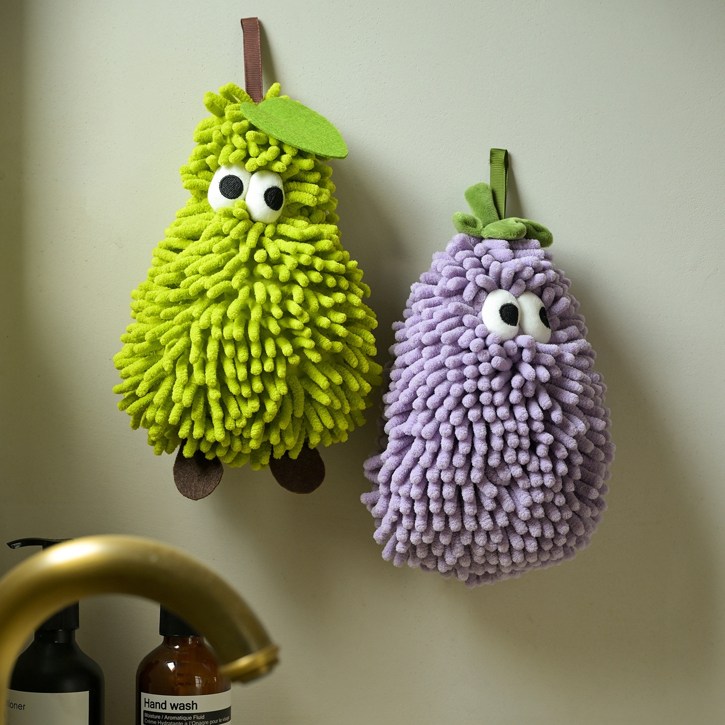 Lillian Chenille Hand Hanging Gift Kitchen Absorbent Cute Big Eyes Cartoon Design Non-Slip Towel_voghion.com