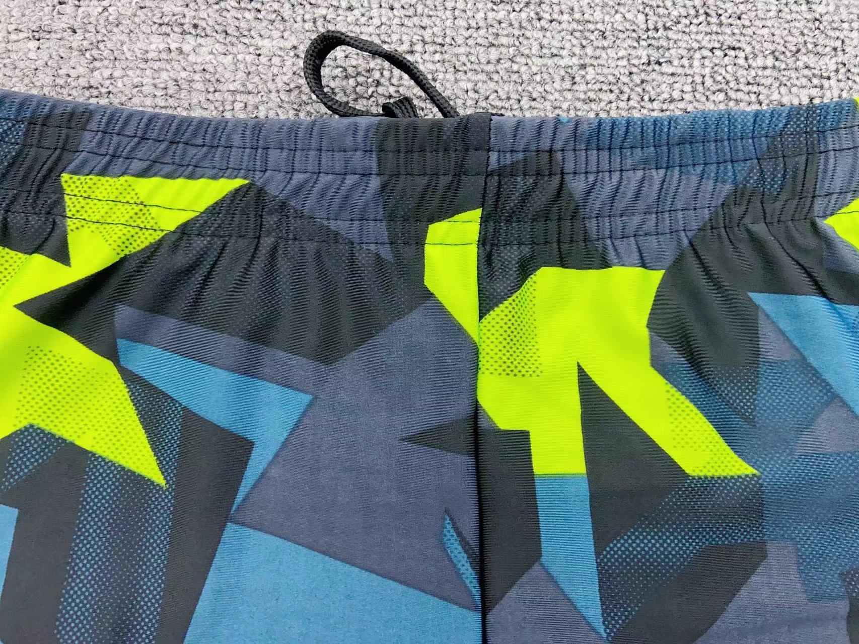 001 Wholesale Men's Adult Loose Comfortable Plus Size Boxer Hot Spring Swimming Trunks Beach Shorts_voghion.com