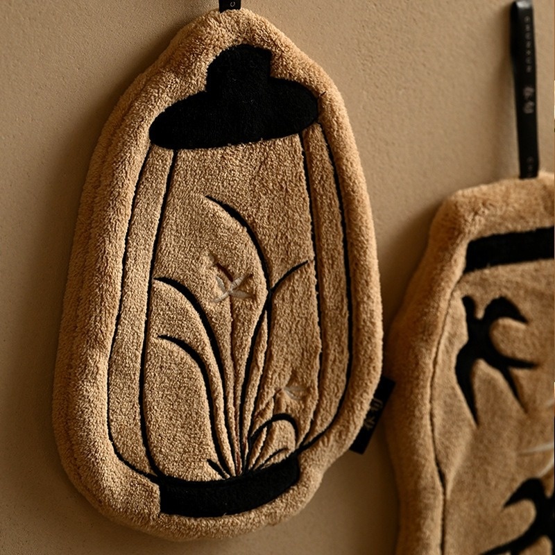 Lillian New Thickened Hanging Super Absorbent Bathroom Quick-Dry Coral Fleece Non-Stinky Kitchen Soft Hand Towel_voghion.com