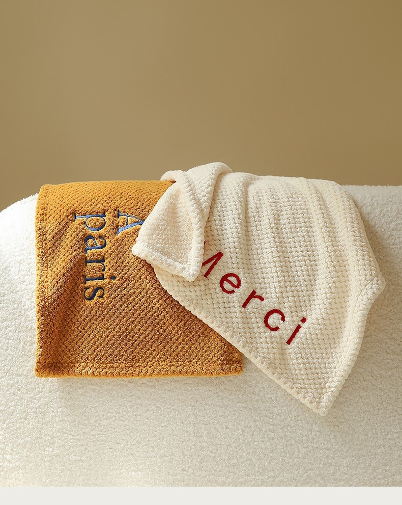 Lillian Nordic Simple Hanging Hand With Letter Embroidery Coral Fleece Absorbent Cloth For Small Children Towel_voghion.com