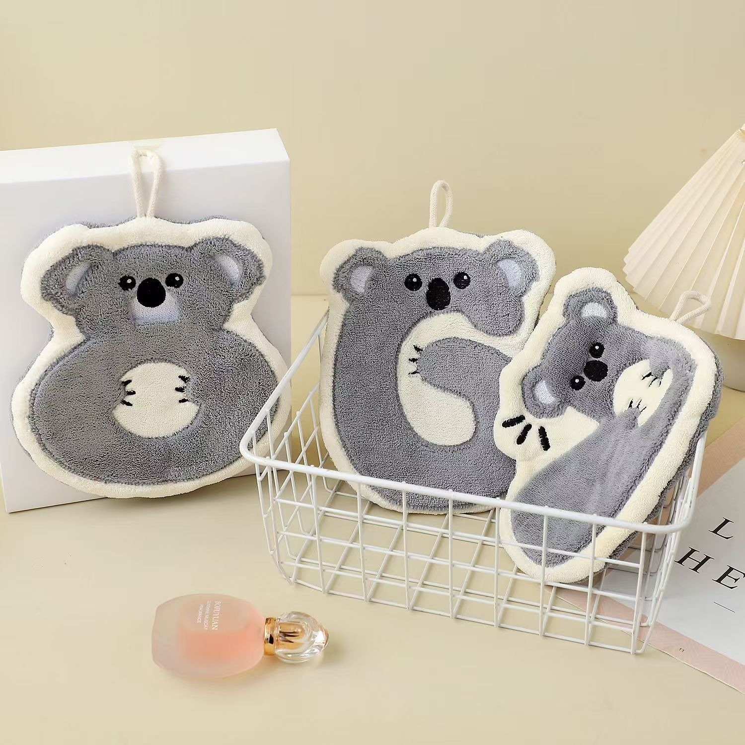 Lillian Digital Koala Hand Coral Fleece Hanging Kitchen Bathroom Towel Children's Handkerchief Super Absorbent_voghion.com