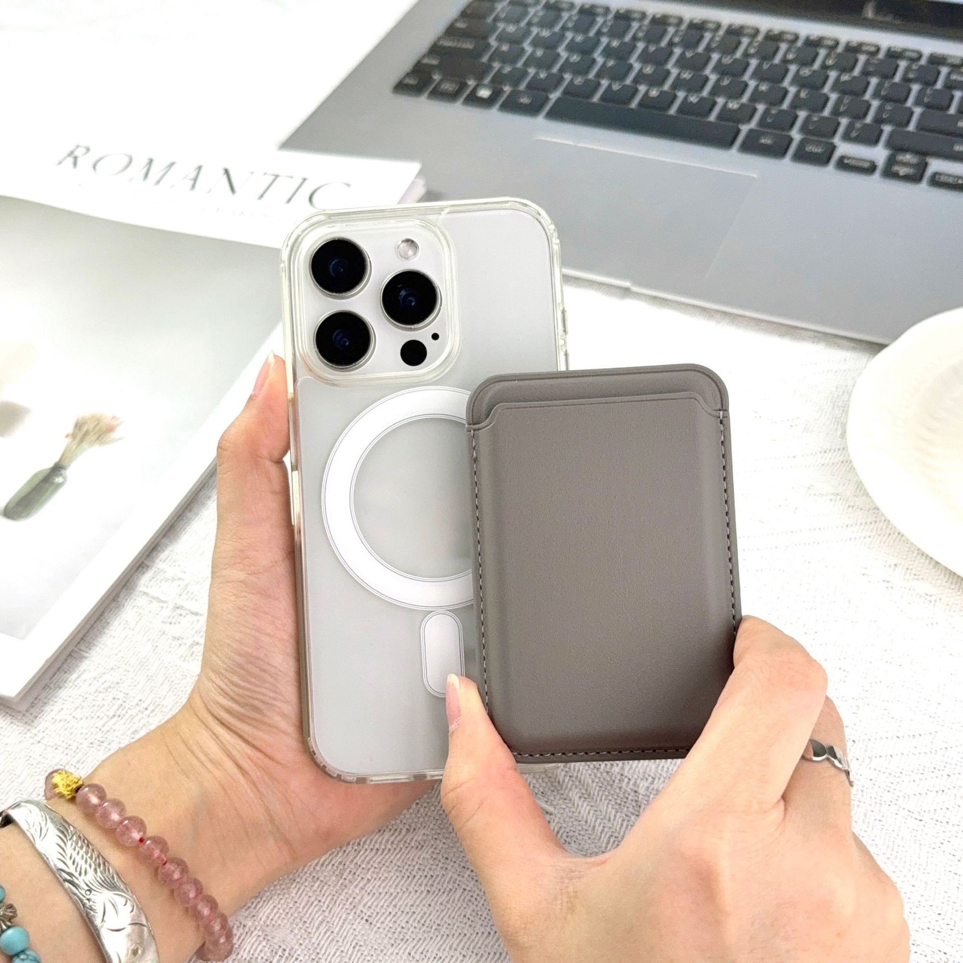 TechGlobe Compatible With IPhone 17 Case 16/15 Strong Magnetic Official Same Style Leather Card Holder_voghion.com