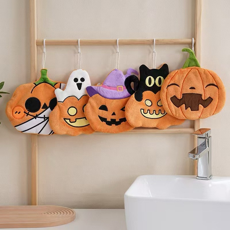 Lillian Cross-Border Halloween Cute Pumpkin Coral Fleece Hand Towel Hanging Kitchen Absorbent Quick-Dry Children's Gift_voghion.com