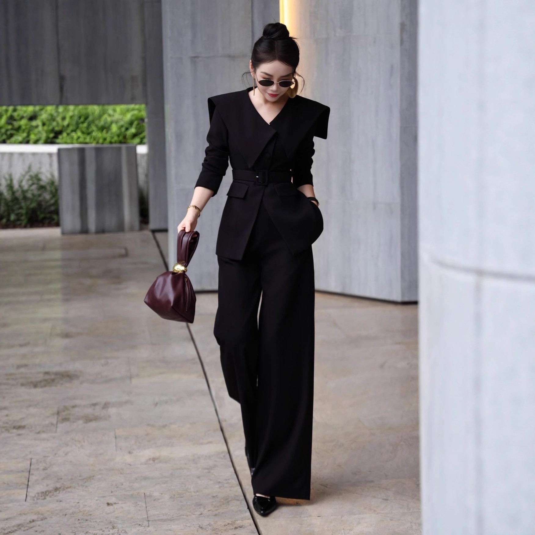 ragazza Ragazza 2025 Elegante abito professionale elegante da donna mondana matura Design Sse Niche Scialle Cravatta Blazer Pantaloni a gamba larga Set due pezzi per_voghion.com