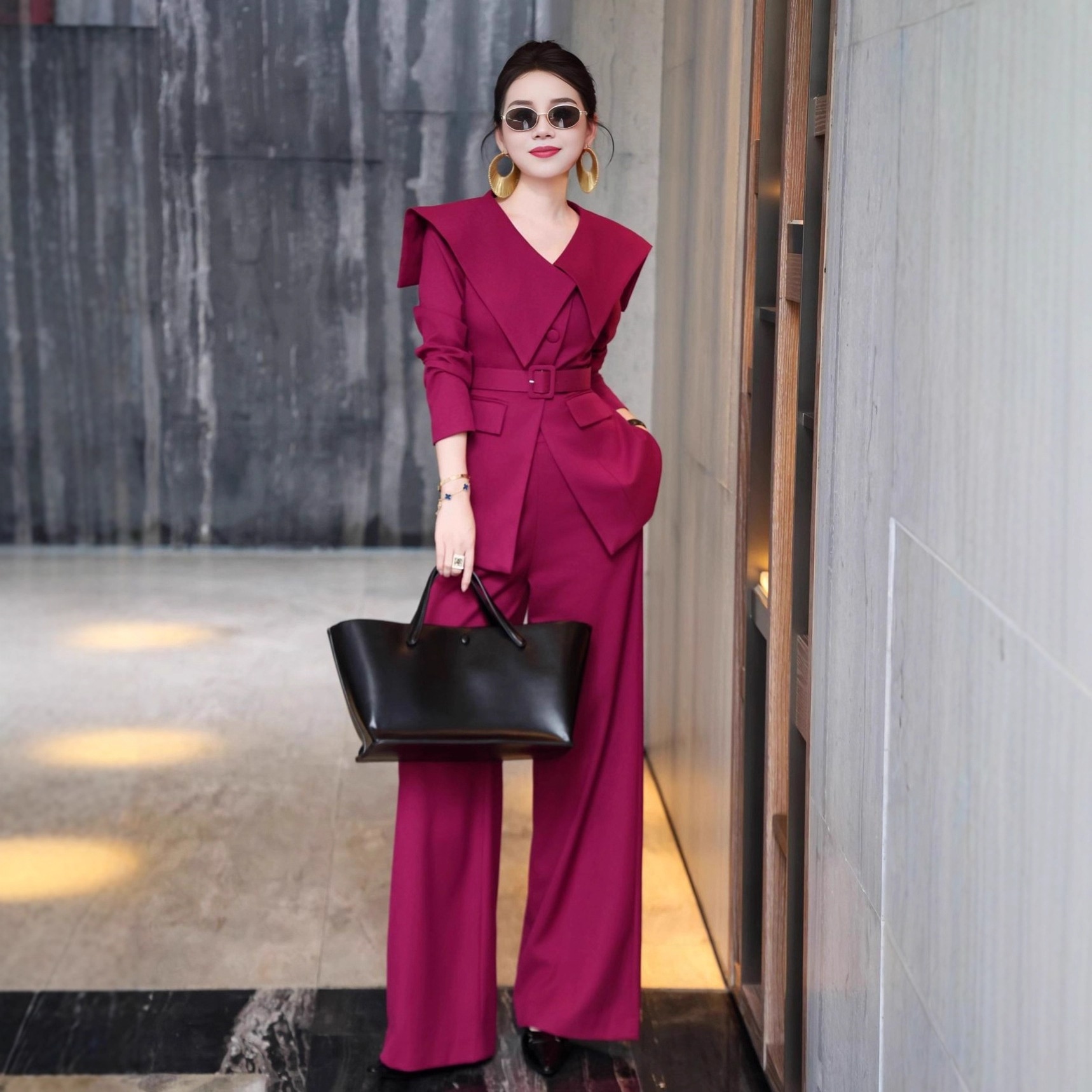 ragazza Ragazza 2025 Elegante abito professionale elegante da donna mondana matura Design Sse Niche Scialle Cravatta Blazer Pantaloni a gamba larga Set due pezzi per_voghion.com