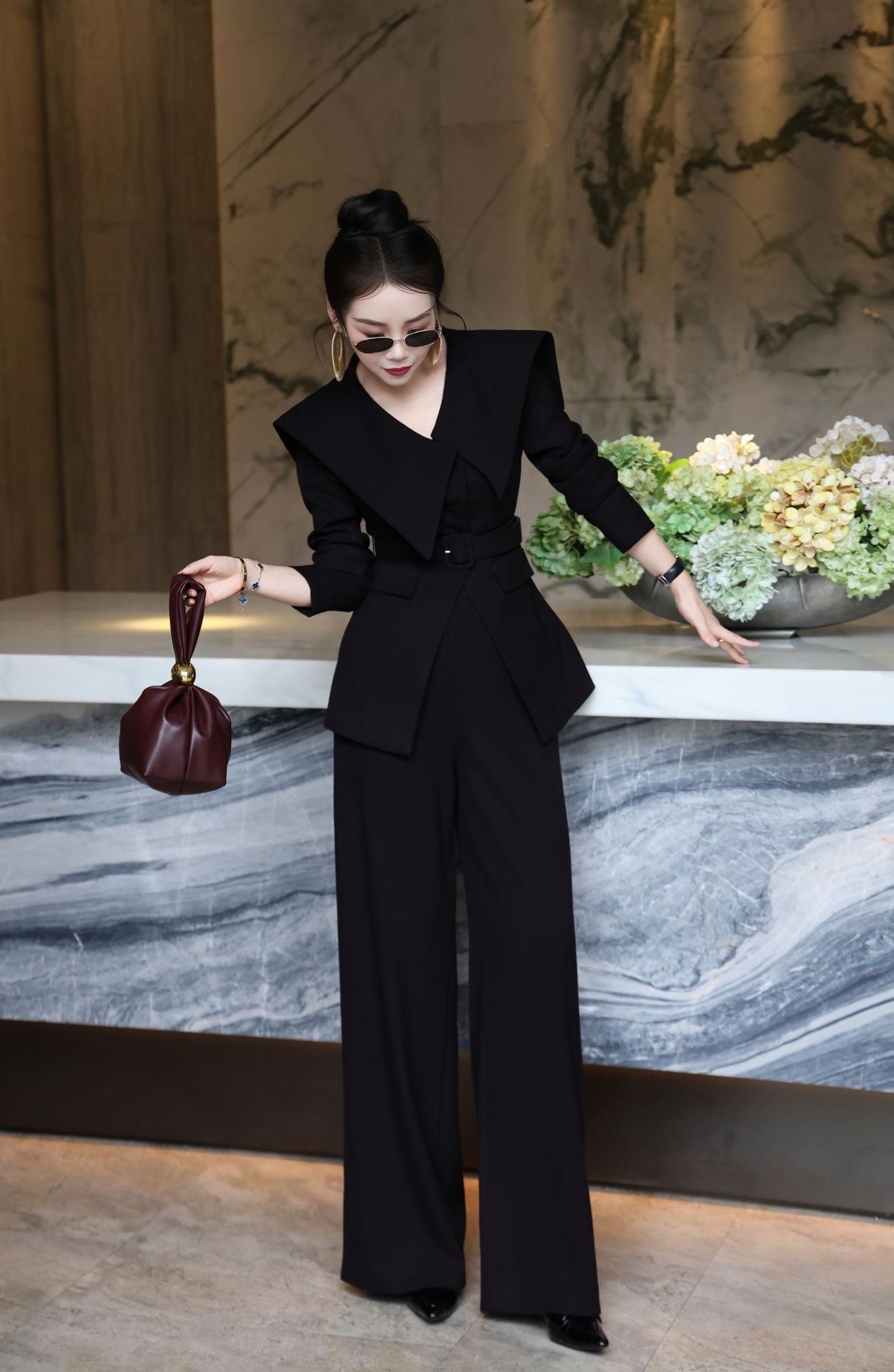 ragazza Ragazza 2025 Elegante abito professionale elegante da donna mondana matura Design Sse Niche Scialle Cravatta Blazer Pantaloni a gamba larga Set due pezzi per_voghion.com