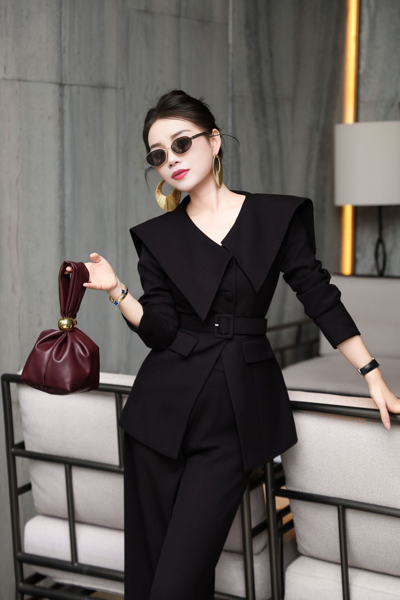 ragazza Ragazza 2025 Elegante abito professionale elegante da donna mondana matura Design Sse Niche Scialle Cravatta Blazer Pantaloni a gamba larga Set due pezzi per_voghion.com