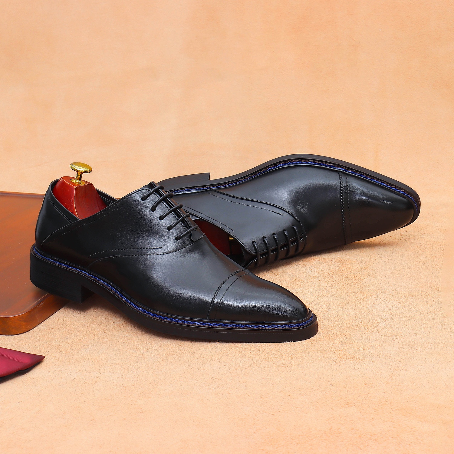 Voyage Dreigelenk-Oxford-Schnürschuhe aus echtem britischem Leder für Herren_voghion.com