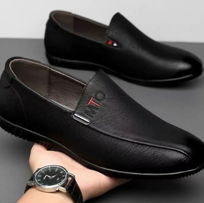 Voyage Voyage 2025 New Factory Direct Men's Loafers Breathable Casual Shoes Comfortable Leather Soft Sole Non-Slip Men_voghion.com