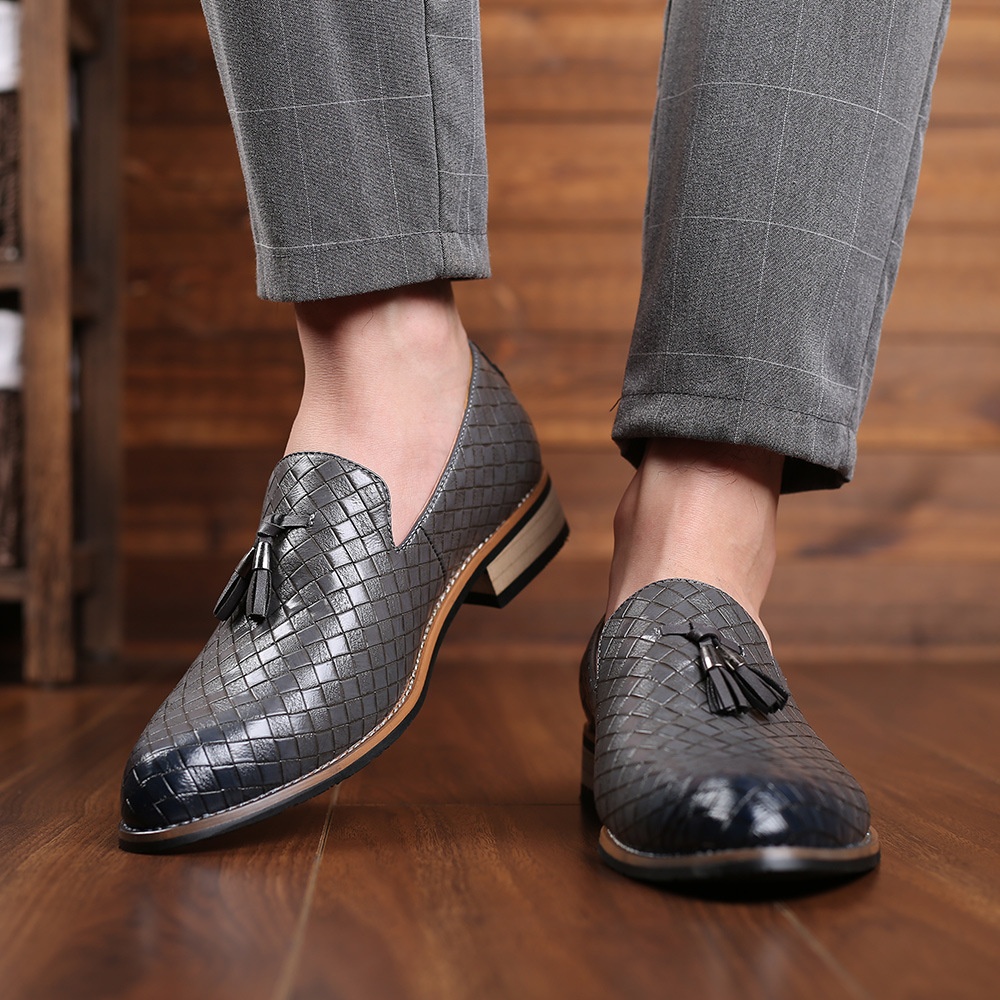 Voyage Voyage New Casual Loafers Large Size Slip-On Lazy One-Step-On Tassel Fashion Versatile Men's Shoes_voghion.com