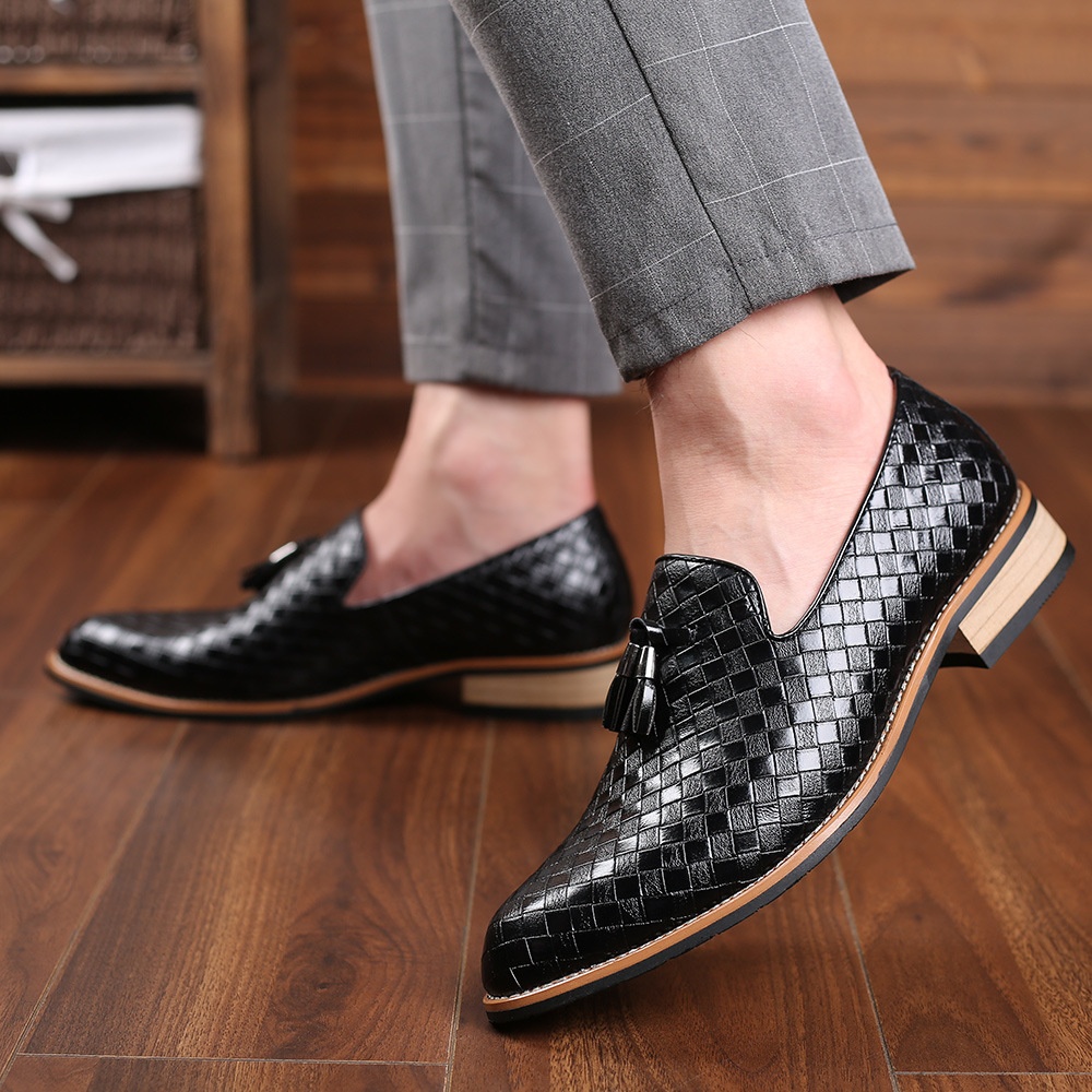 Voyage Voyage New Casual Loafers Large Size Slip-On Lazy One-Step-On Tassel Fashion Versatile Men's Shoes_voghion.com