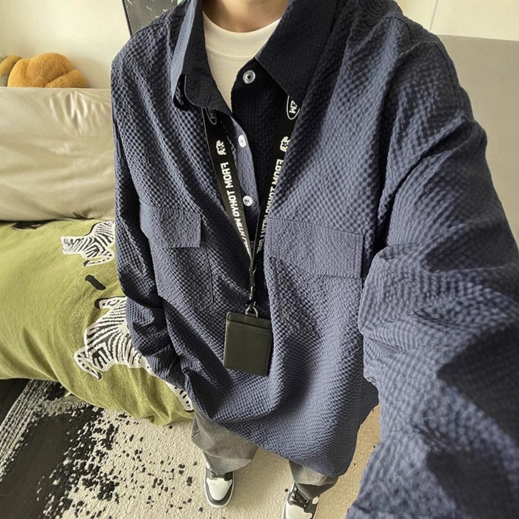 Koszulka polo z długim rękawem w kolorze granatowym z gazy bąbelkowej dla mężczyzn, wysokiej jakości, stylowa i wygodna, robocza_voghion.com