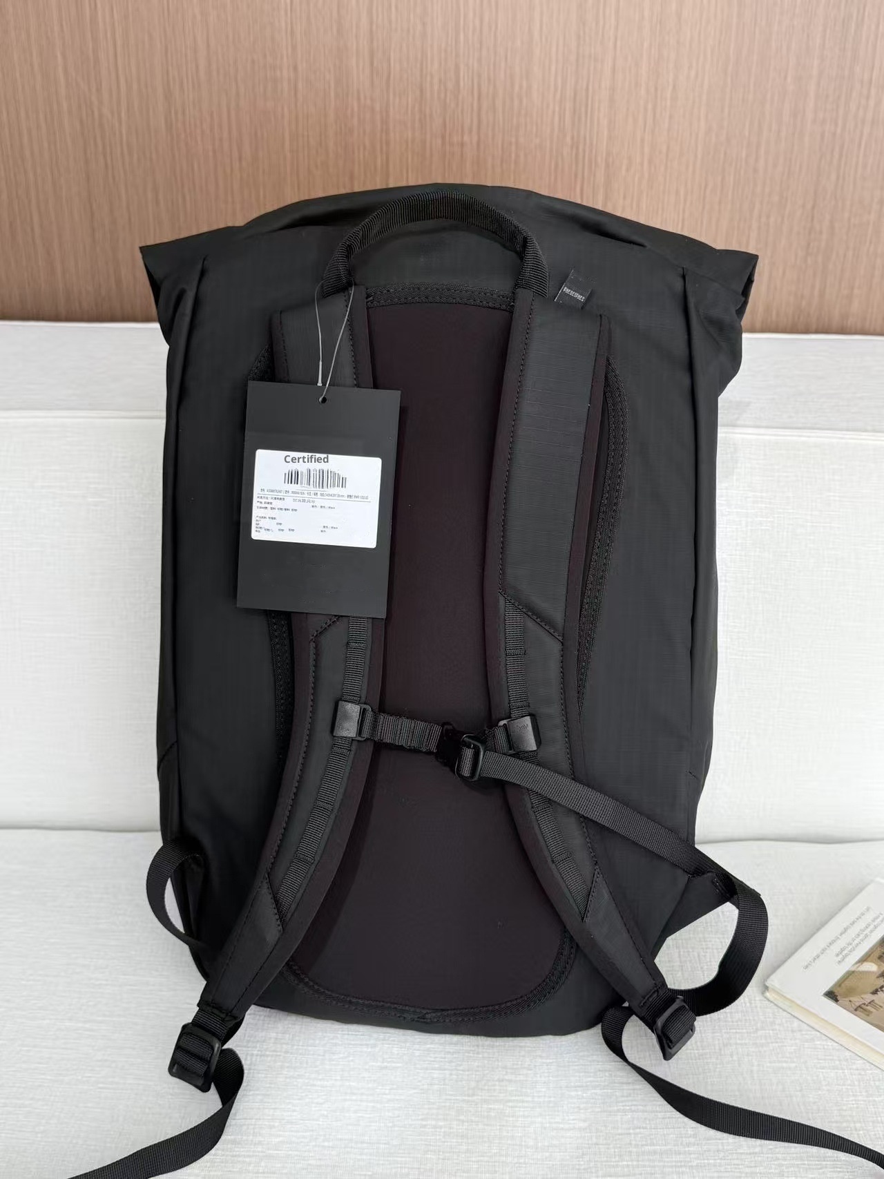 ActiveGo Daily Travel Large Capacity Outdoor Hiking Bag 20L Sports Waterproof Lock Buckle Casual Backpack_voghion.com