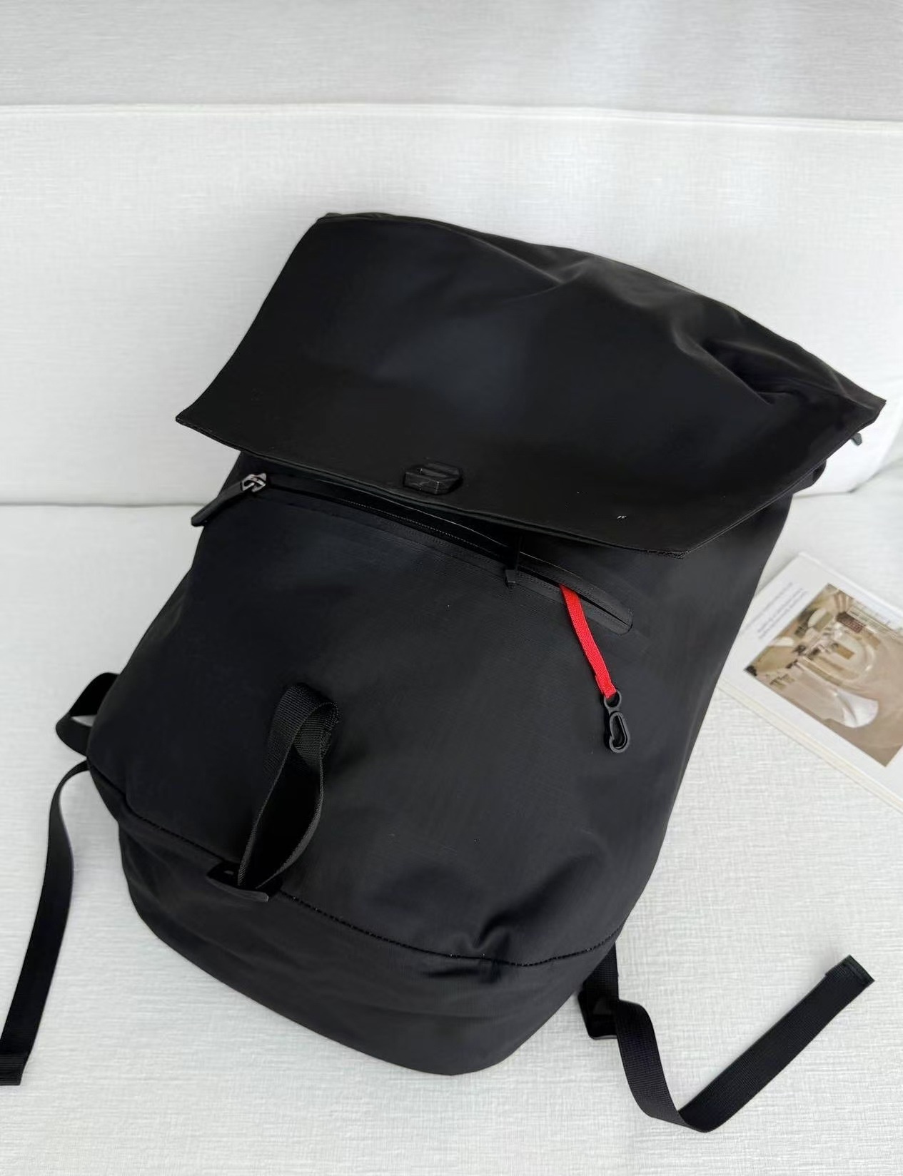 ActiveGo Daily Travel Large Capacity Outdoor Hiking Bag 20L Sports Waterproof Lock Buckle Casual Backpack_voghion.com