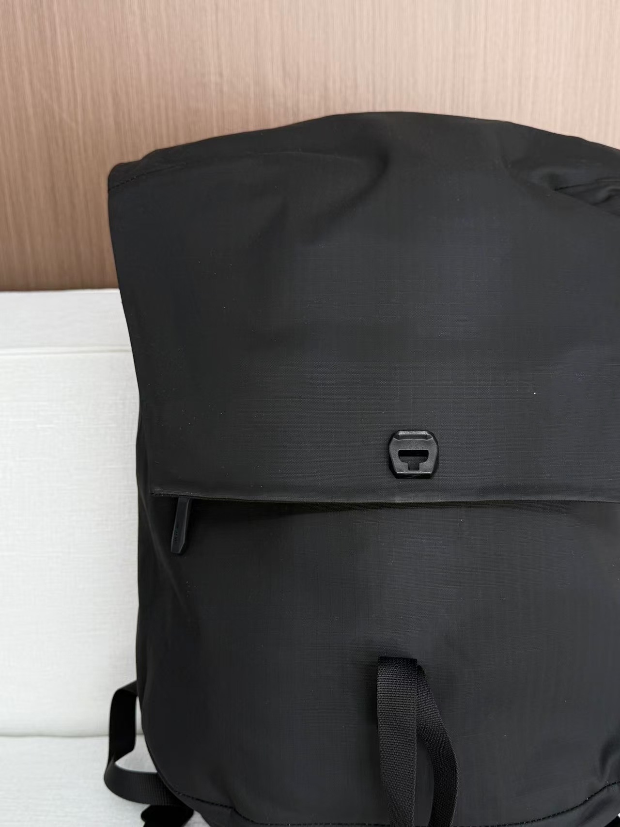 ActiveGo Daily Travel Large Capacity Outdoor Hiking Bag 20L Sports Waterproof Lock Buckle Casual Backpack_voghion.com