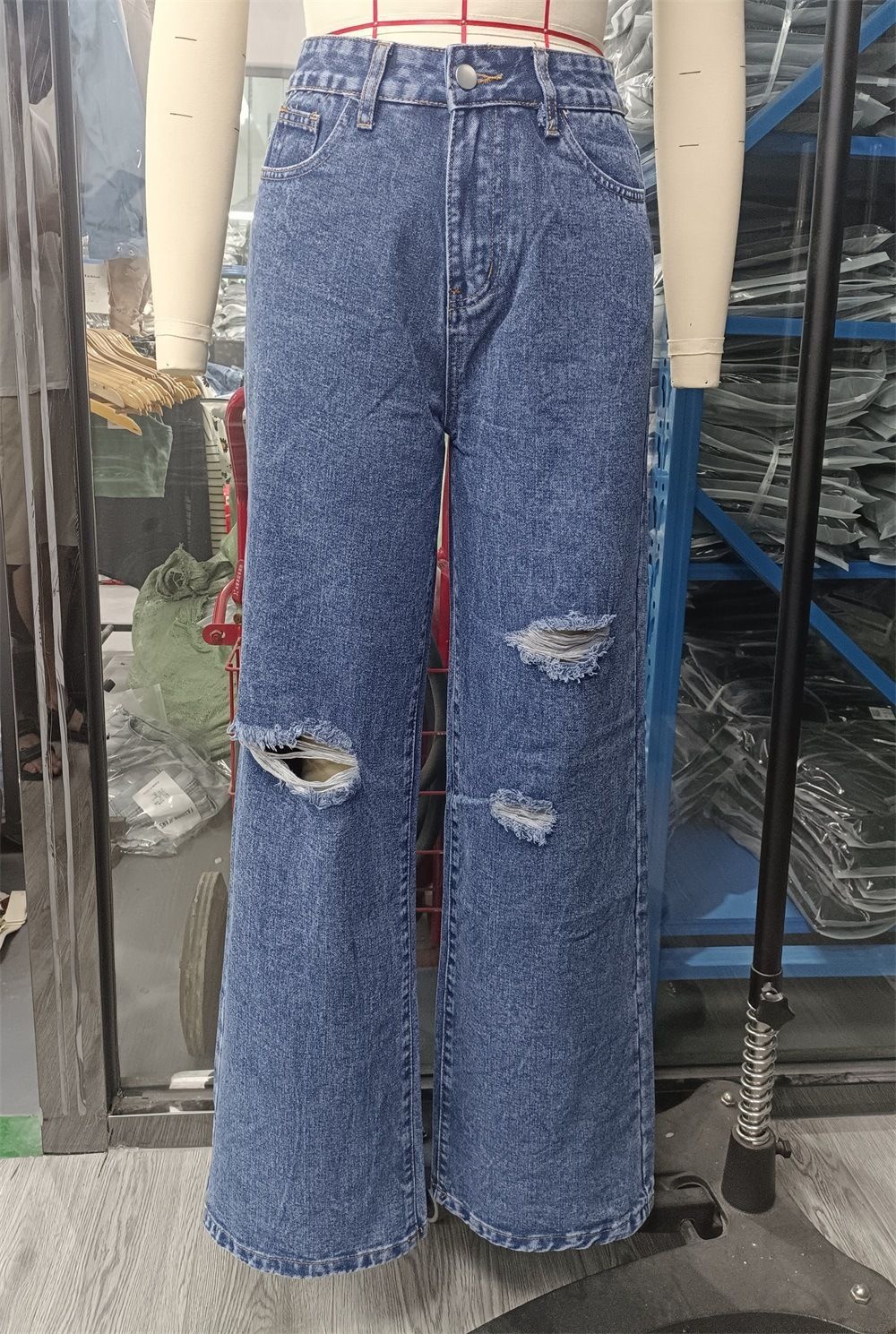 ChicShe 2025 Nieuwe Losse Lichtblauwe Gewassen Wijde Jeans Effen Kleur Lange Broek DAMESJEANS_voghion.com