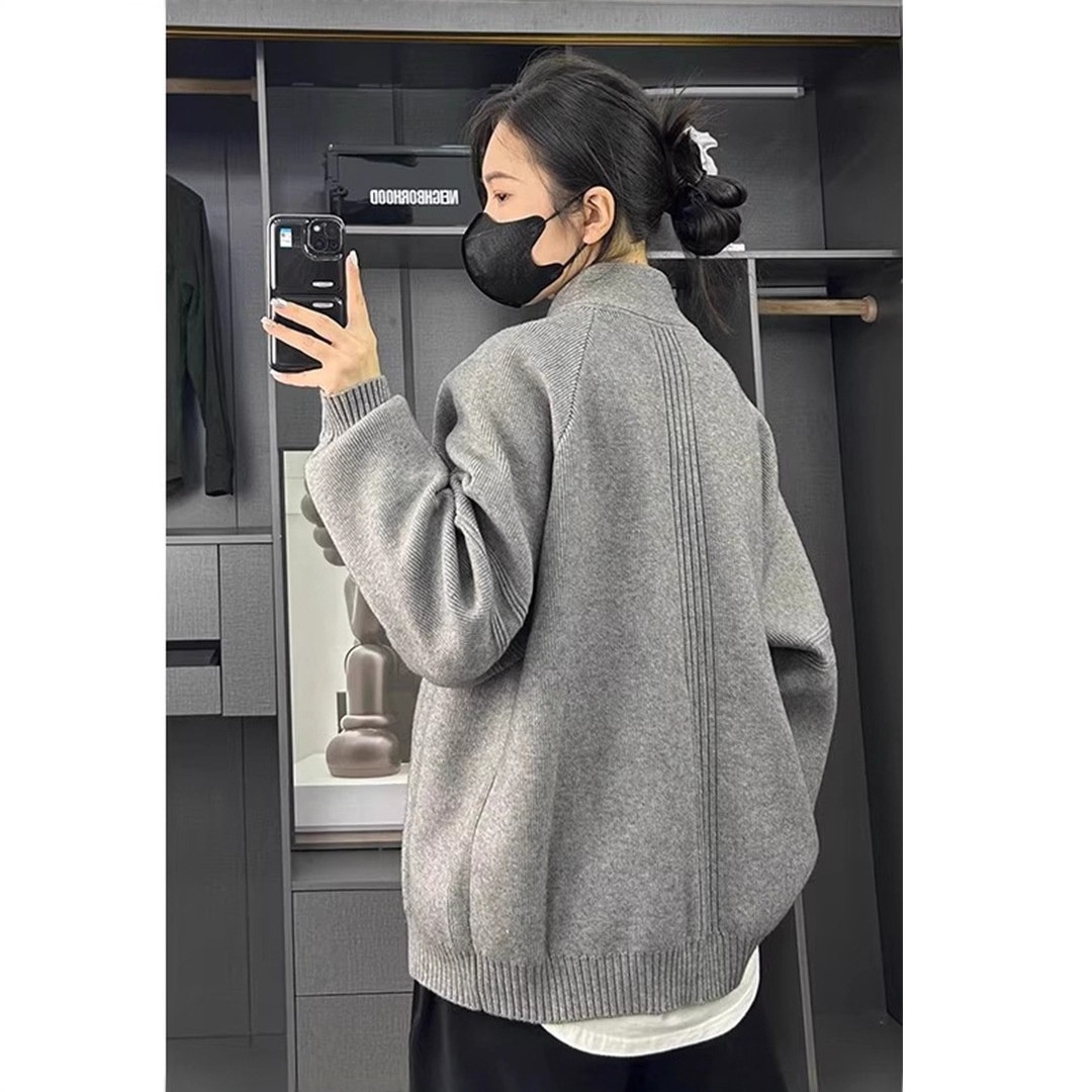 Jungen-Cardigan, grauer Stehkragenpullover, Herren-Herbst-Winter-Style, amerikanische Trendmarke, College-Stil, coole Strickjacke_voghion.com