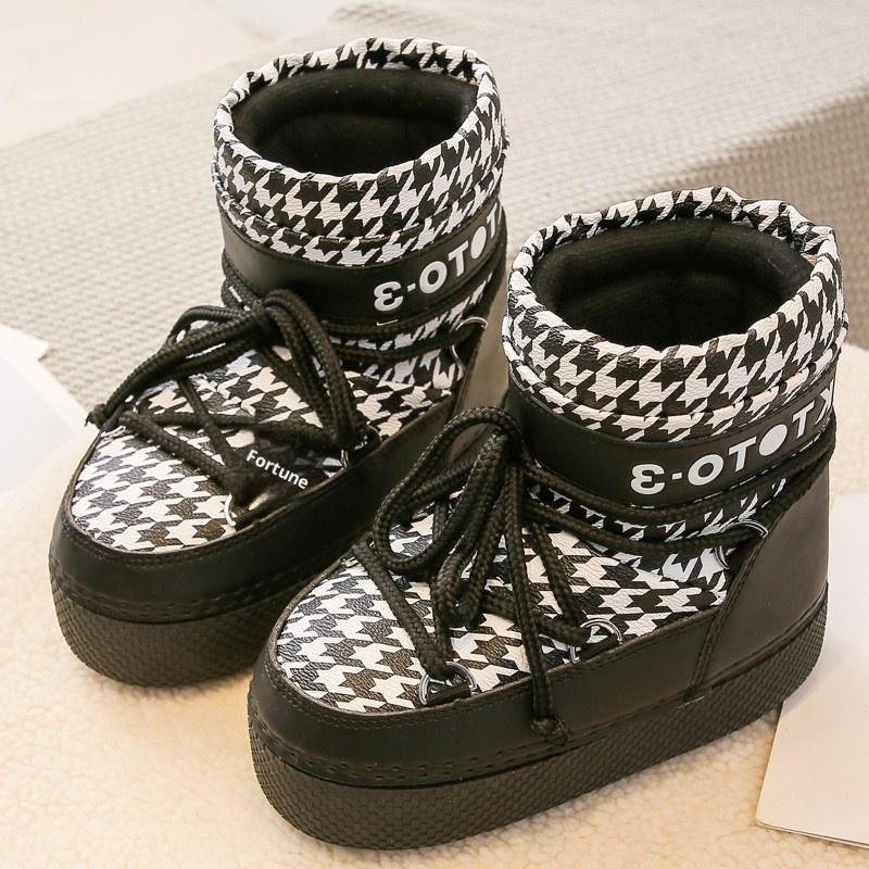 Zees Y024 Cross-Border Export To Europe, America, And Russia 2025 New Winter Moon Mid-Calf Waterproof Women's Space Boots_voghion.com