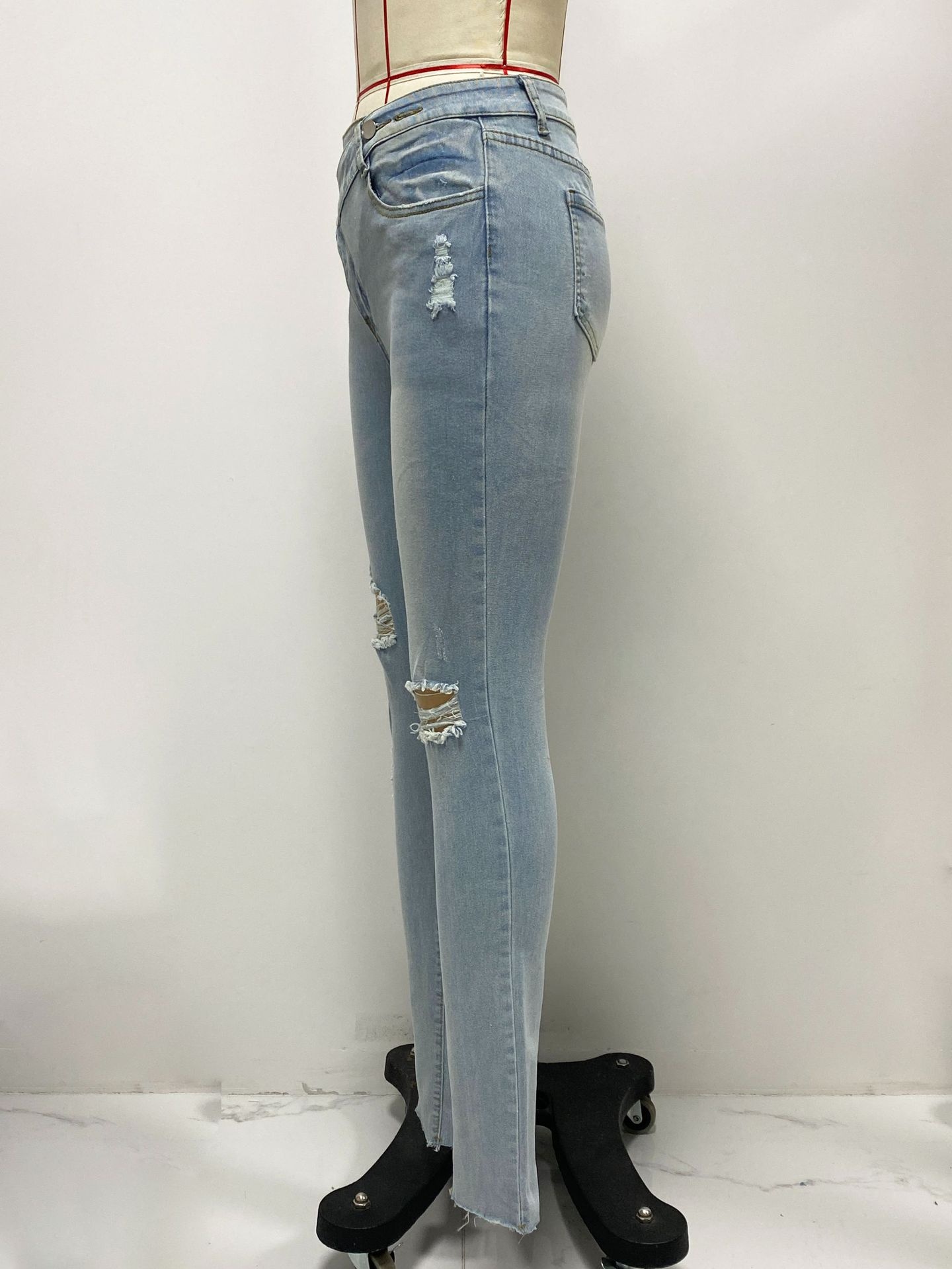 ChicShe Lichte Kleur Hoge Taille Jeans Dames Europees Amerikaans Grensoverschrijdend 2025 Nieuwe Elastische Slim Fit Gescheurde Skinny Broek_voghion.com