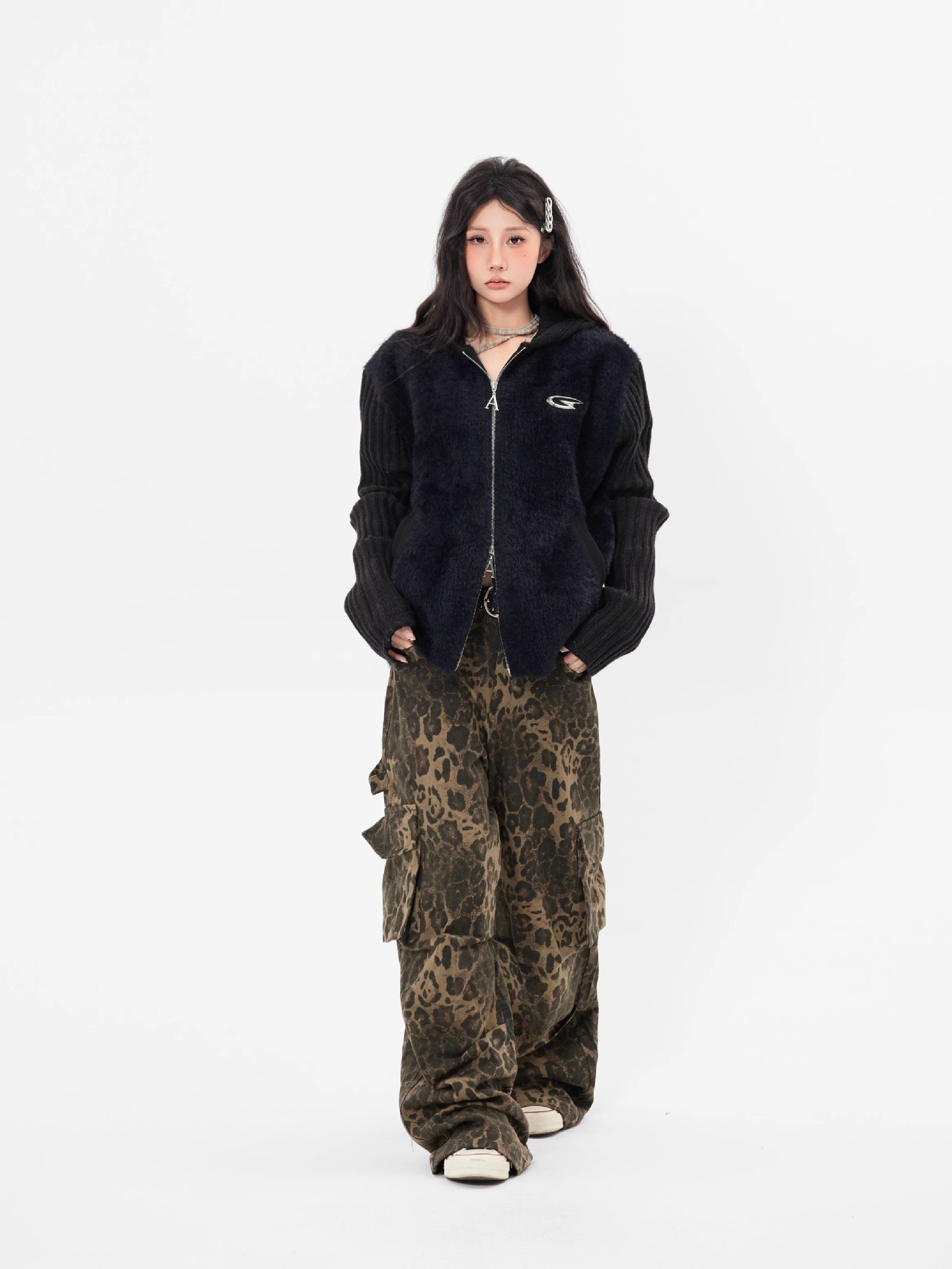 ChicShe Leopard Print Unisex Pocket Cargo Pants Jeans Street Style Wide Leg European And American Straight Loose Casual Retro_voghion.com