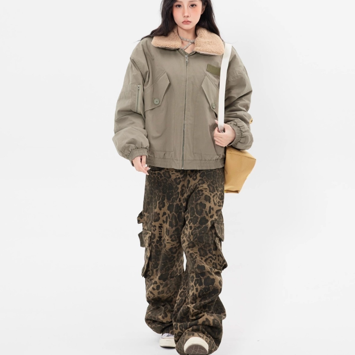 ChicShe Leopard Print Unisex Pocket Cargo Pants Jeans Street Style Wide Leg European And American Straight Loose Casual Retro_voghion.com