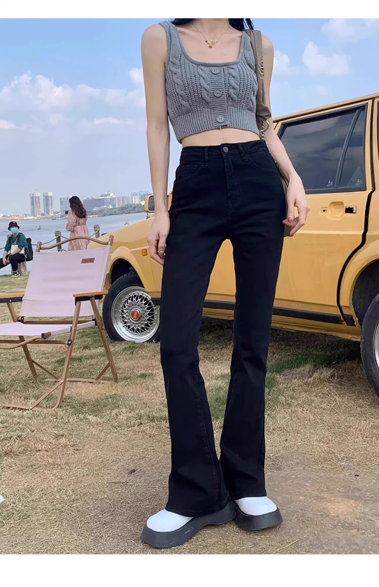 ChicShe Black High-Waisted Slimming Flared Jeans For Women, Spring And Autumn 2024 New Stretch Petite Cropped Bootcut Pants_voghion.com