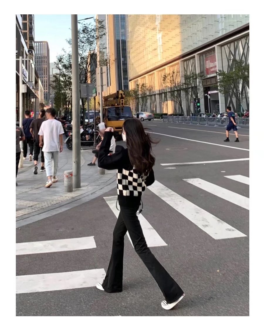 ChicShe Jeans For Women 2023 New Spring And Autumn High Waist Slim Fit Petite Black Bootcut Flared Pants_voghion.com