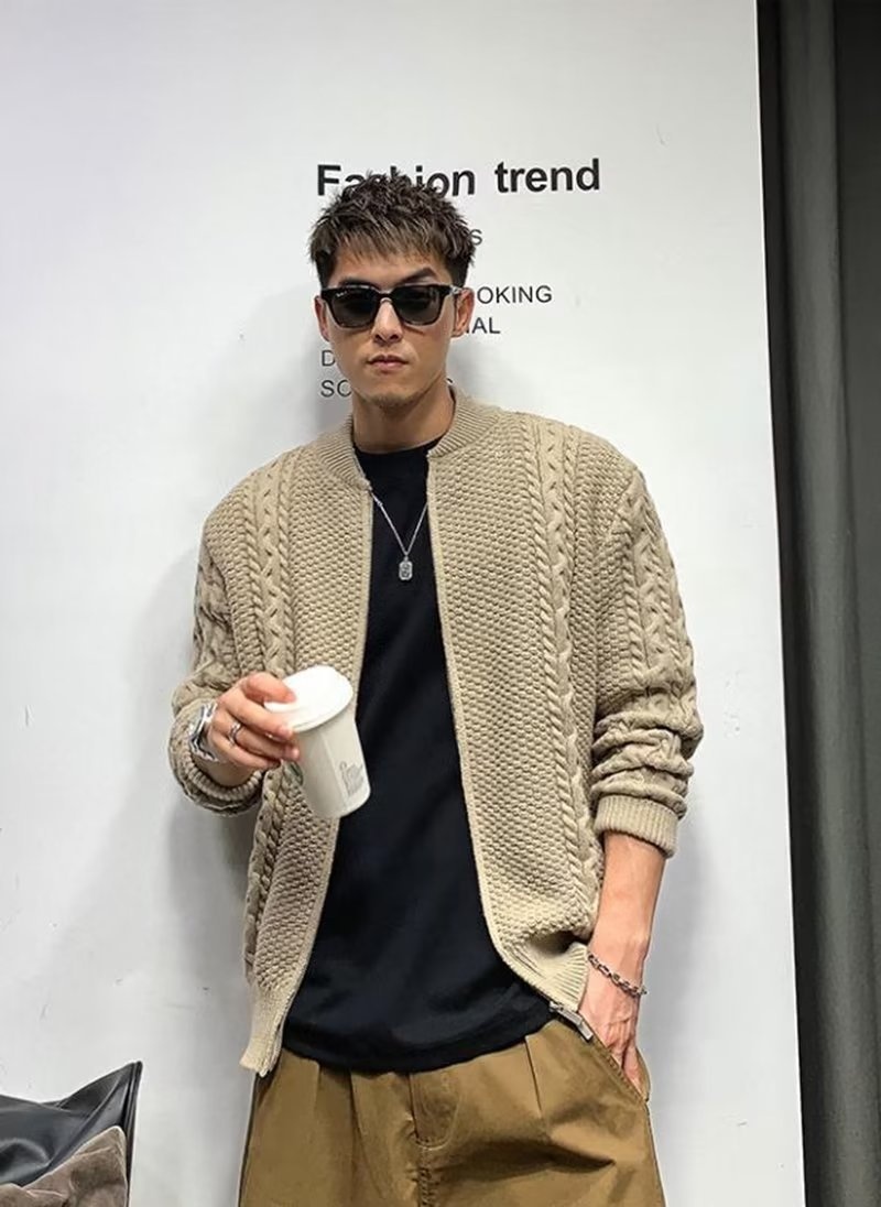 boy Boy Boy Boy Japanese Autumn Thick Men Korean Version Trendy Loose Knitwear Winter Ins Hong Kong Style Lazy Sweater Coat_voghion.com
