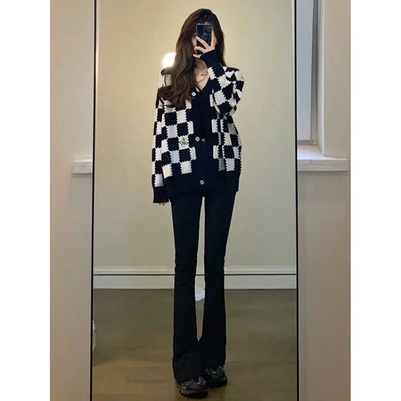 ChicShe Flared Jeans For Women 2024 New Spring Autumn High Waist Slim Fit Petite Black Bootcut Pants_voghion.com