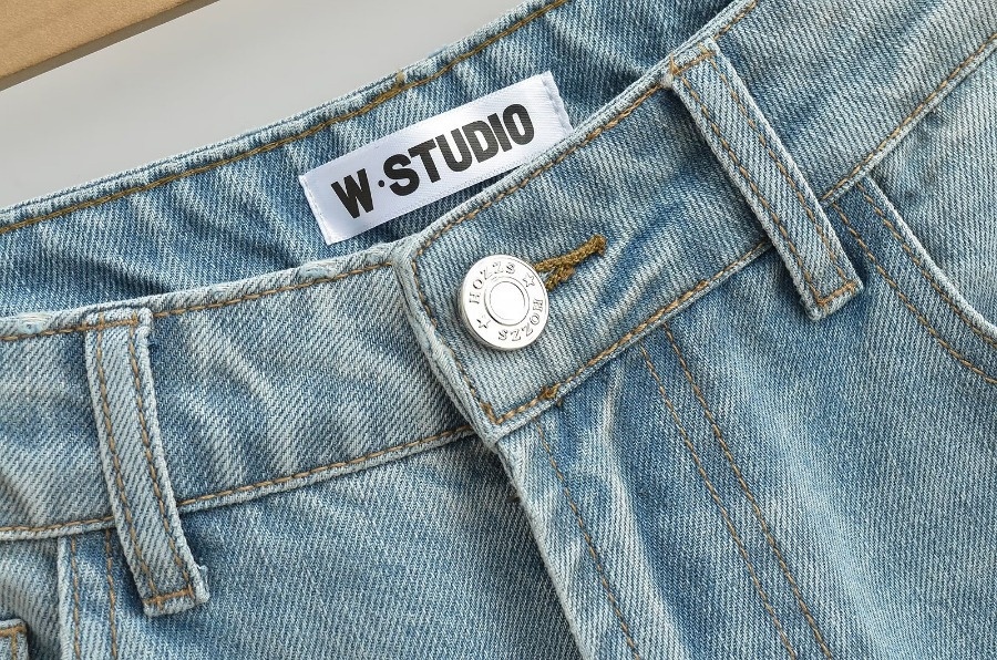 ChicShe 2025 Nieuwe INS Europese en Amerikaanse stijl gewassen witte mid-waist flared broek vloerlengte dames hoge taille afslankend_voghion.com