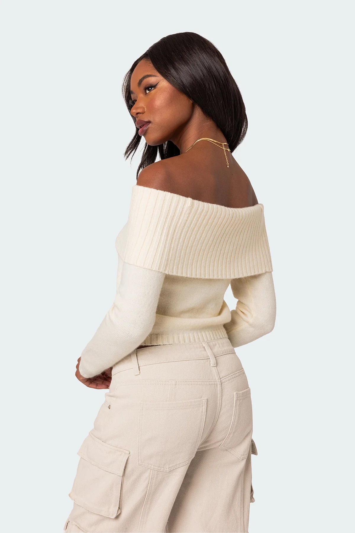 ChicShe ChicShe 2025 European And American Cross-Border Spring New Knitted Top Women's Solid Color Off-Shoulder Long Sleeve Pullover_voghion.com