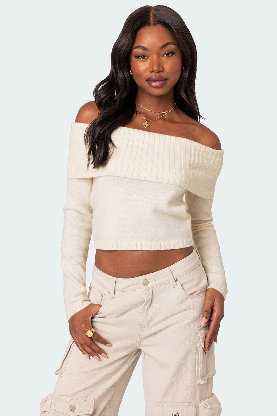 ChicShe ChicShe 2025 European And American Cross-Border Spring New Knitted Top Women's Solid Color Off-Shoulder Long Sleeve Pullover_voghion.com