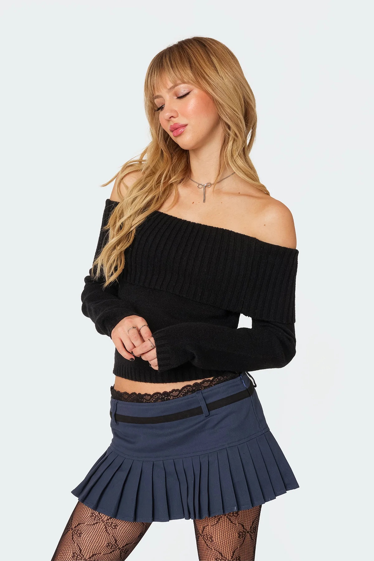 ChicShe ChicShe 2025 European And American Cross-Border Spring New Knitted Top Women's Solid Color Off-Shoulder Long Sleeve Pullover_voghion.com