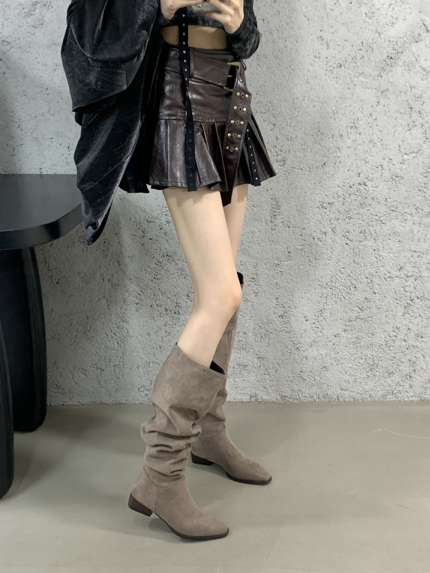 ShoeGlobe ShoeGlobe ShoeGlobe Stacked Women's Riding Retro Suede Chunky Heel Square Toe 2024 New Wrinkled High Tube Long Boots_voghion.com