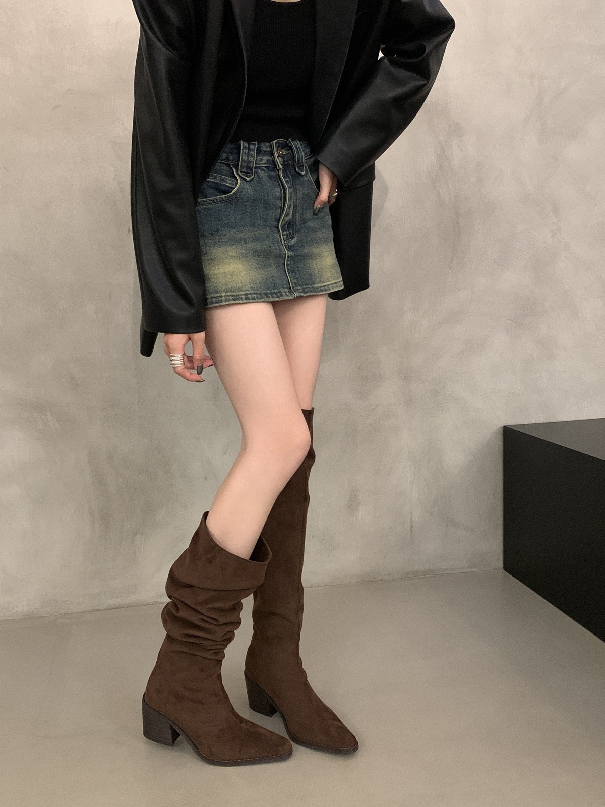 ShoeGlobe ShoeGlobe Vintage High Heel Suede Western Mid-Calf For Women 2025 Autumn Winter New Fleece-Lined Pointed Toe Slouchy Long Riding_voghion.com