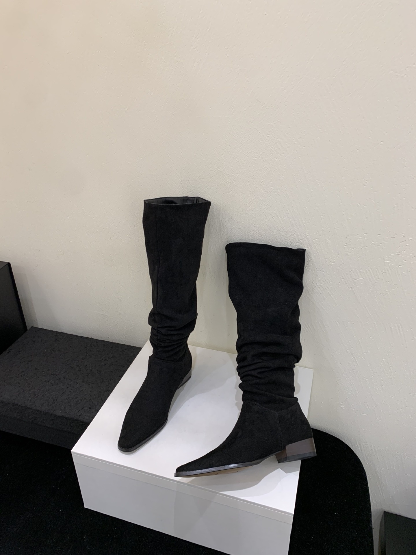 ShoeGlobe ShoeGlobe ShoeGlobe Stacked Women's Riding Retro Suede Chunky Heel Square Toe 2024 New Wrinkled High Tube Long Boots_voghion.com